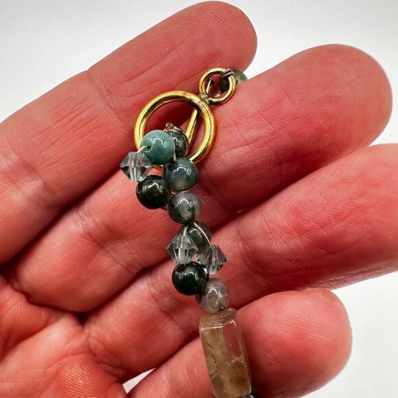 16” Agate stone and crystal accent beaded necklace! - Picture 7 of 11